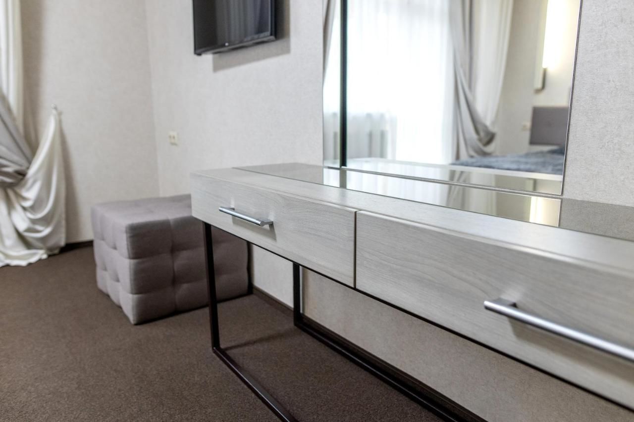 Отель Private Rooms in Grofa Hotel Буковель-14