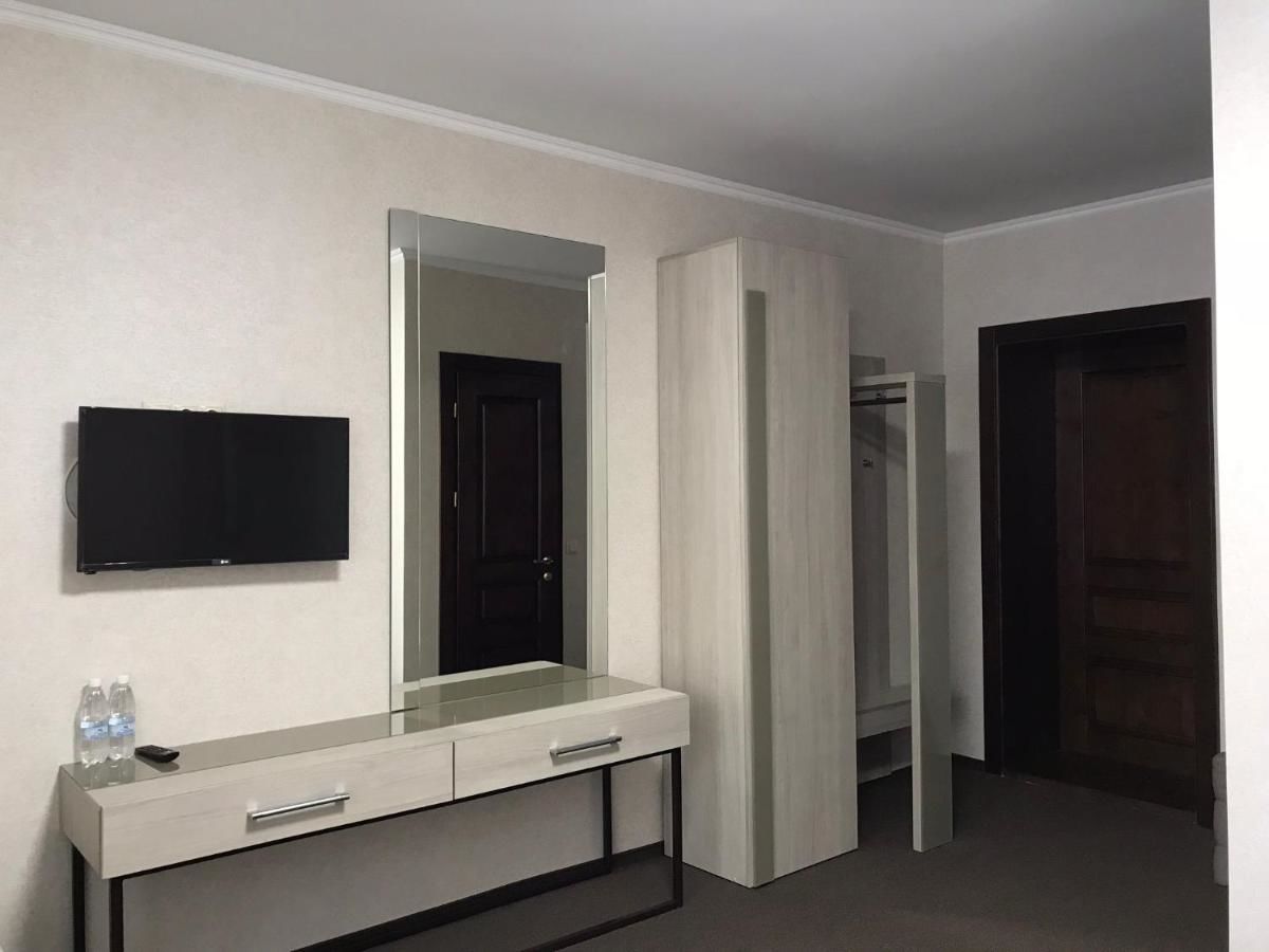 Отель Private Rooms in Grofa Hotel Буковель