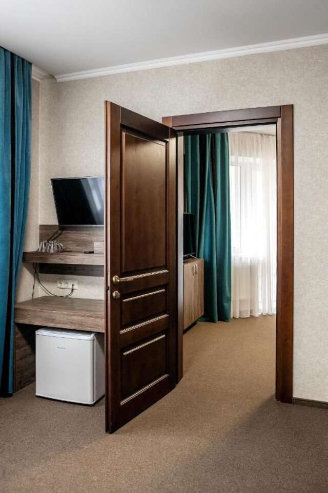 Отель Private Rooms in Grofa Hotel Буковель-6
